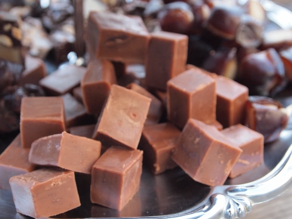 Julgodis Fudge med mörk choklad, receptet finns här på DinVinguide gjort av Karoline Nordefors